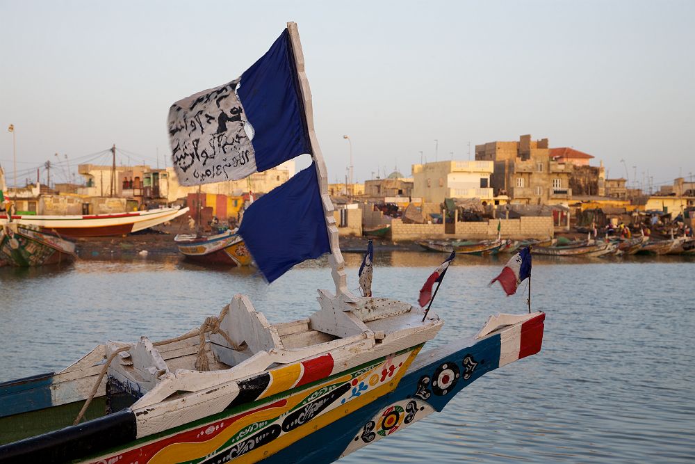 Bateau près du Port de Saint Louis - Senegal