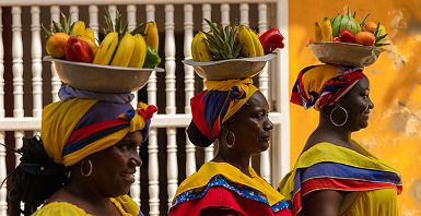 Rue animée au Sénégal - scène de vie