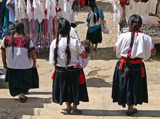 3 femmes à San Cristobal de las Casas au Mexique