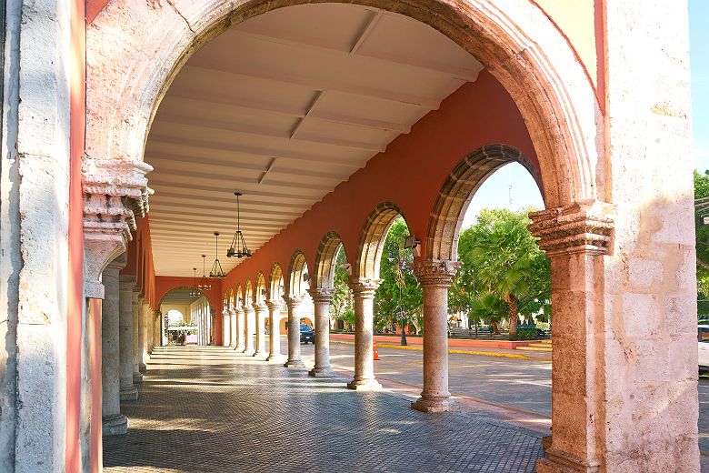 Mexique - Arches d'un bâtiment à Merida, Yucatan