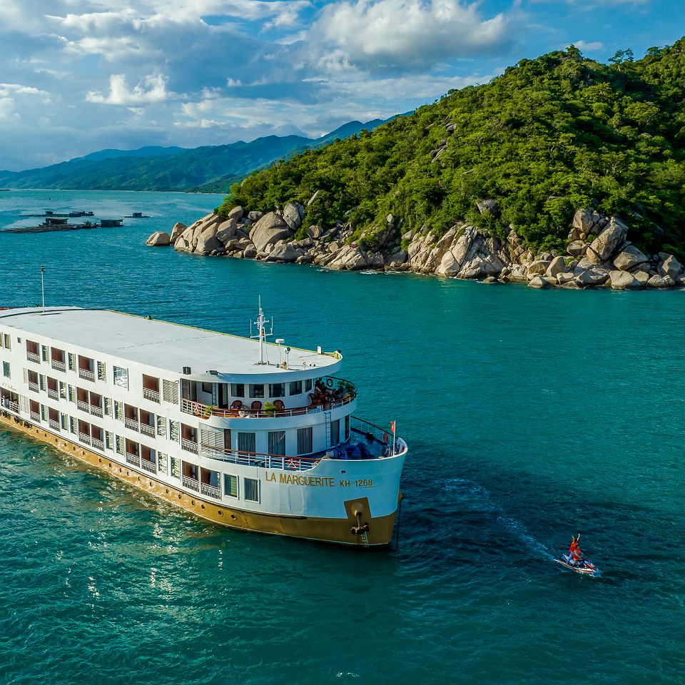 R/V La Marguerite