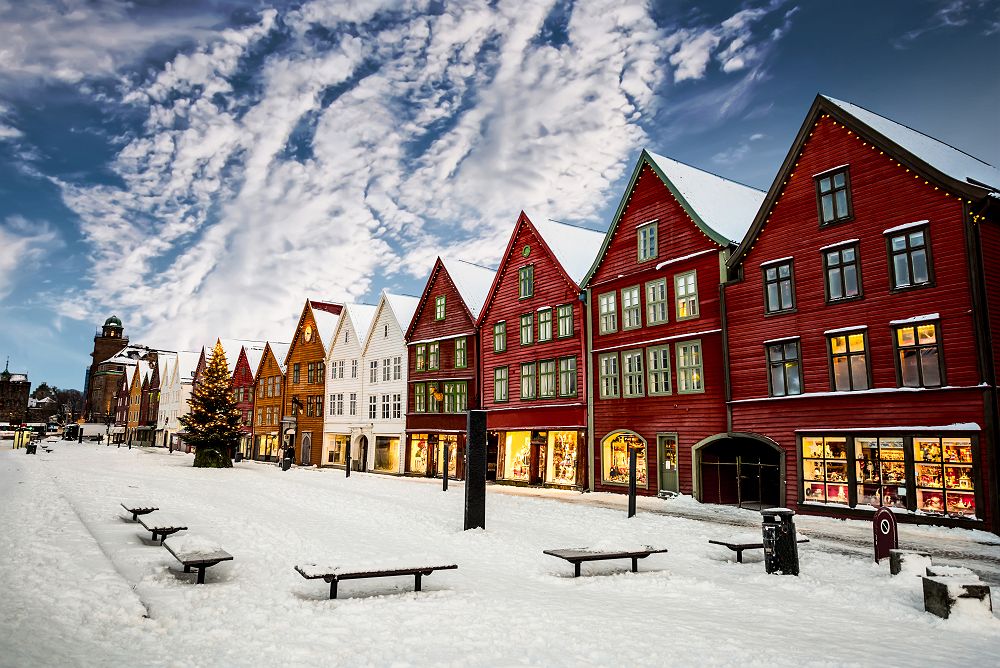 Bryggen street sous la neige à Bergen - Norvège