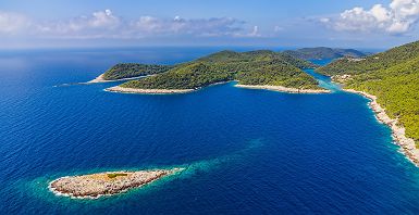 Vue aérienne du parc national sur l'île de Mljet, près de Dubrovnik - Croatie
