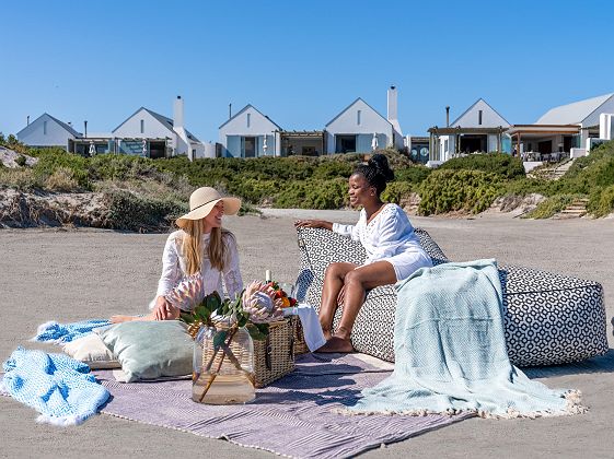 Strandloper Ocean Boutique Hotel - Beach picnic