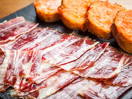 Jambon espagnol avec du pain aux tomates - Espagne