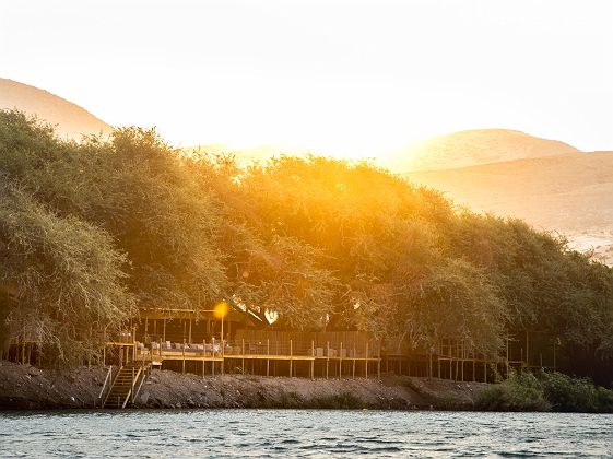 Serra Cafema Camp