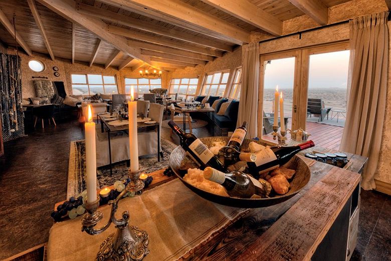 Salle commune du Shipwreck Lodge