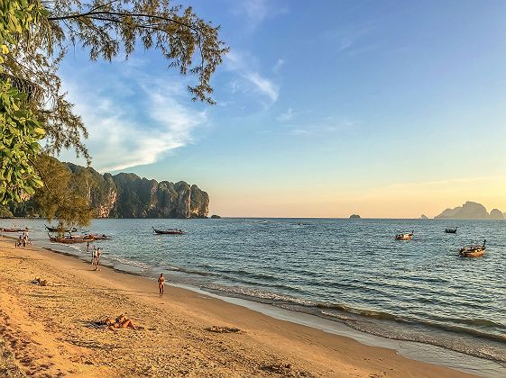 Plage de Krabi en famille