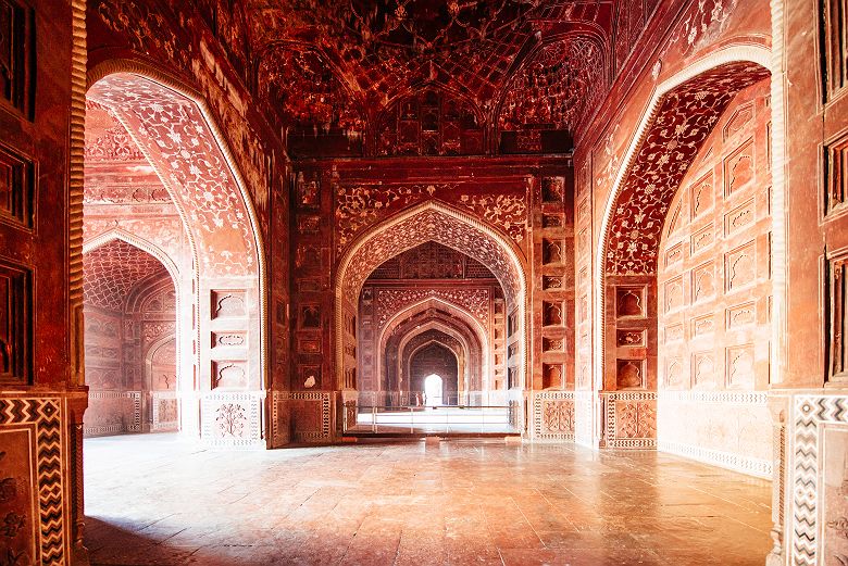 Inde - Vue intérieur de la mosquée de Taj Mahal à Agra