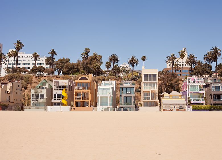 Maisons colorées de la plage de Santa Monica, USA