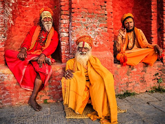 Sadhu assis - Inde