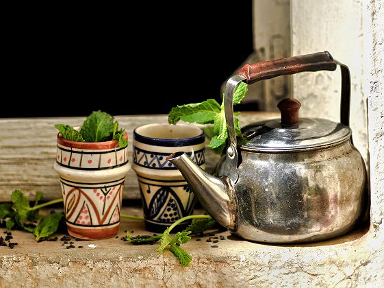 Thé à la menthe traditionnel berbère