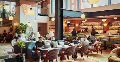 The Hoxton Williamsburg lobby et bar