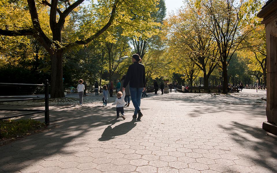 Brittany Petronella/NYC Tourism + Conventions - enfant famille automne