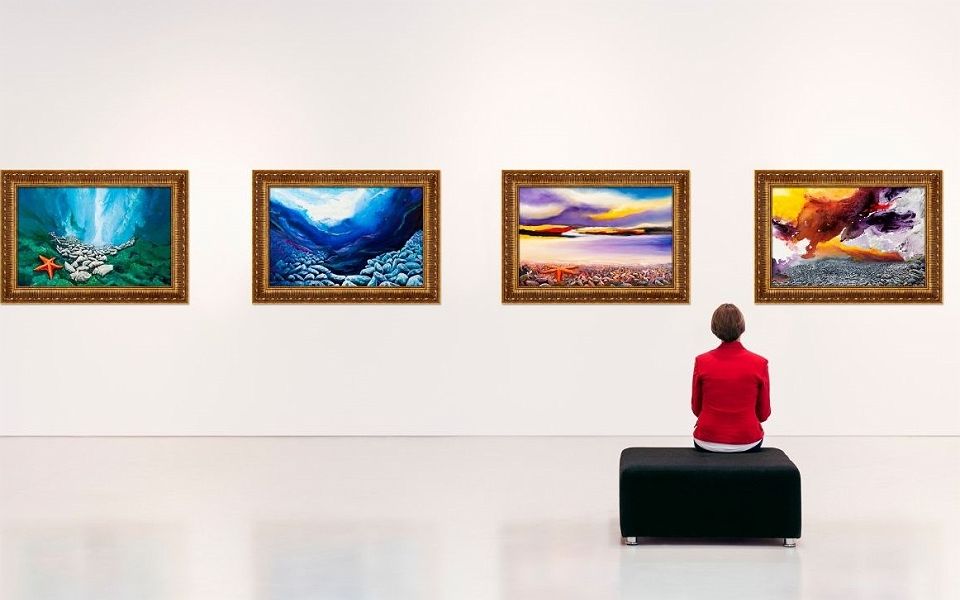 galerie d'art - personne - tableaux