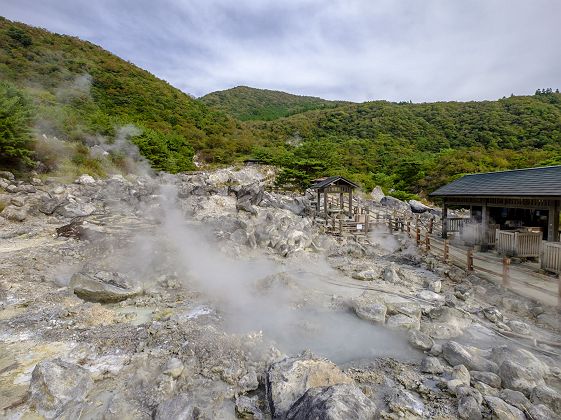Roche fumante à Unzen Onsen - © JNTO