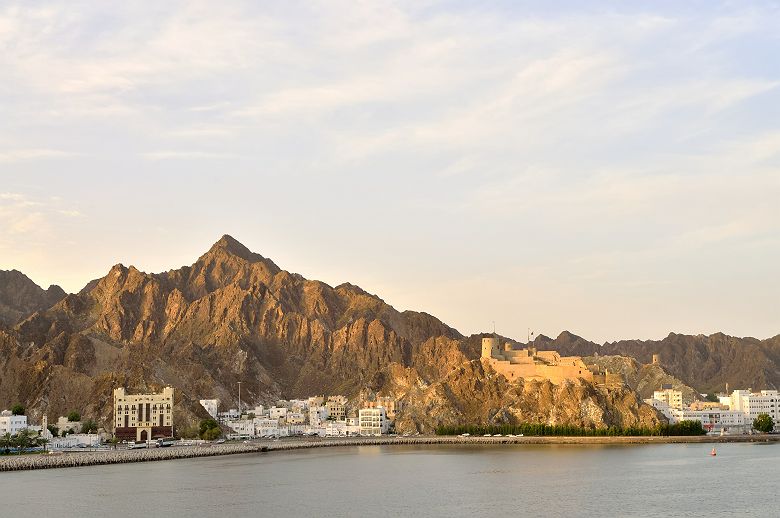 Soleil sur les collines de Matrah - Oman