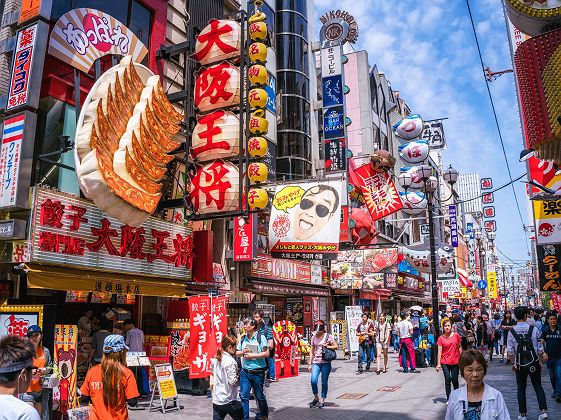 Japon - Foule dans le quartier de Dotonbori à Osaka