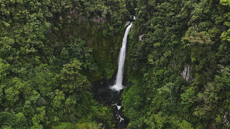 Cascade dans la région de Turrialba