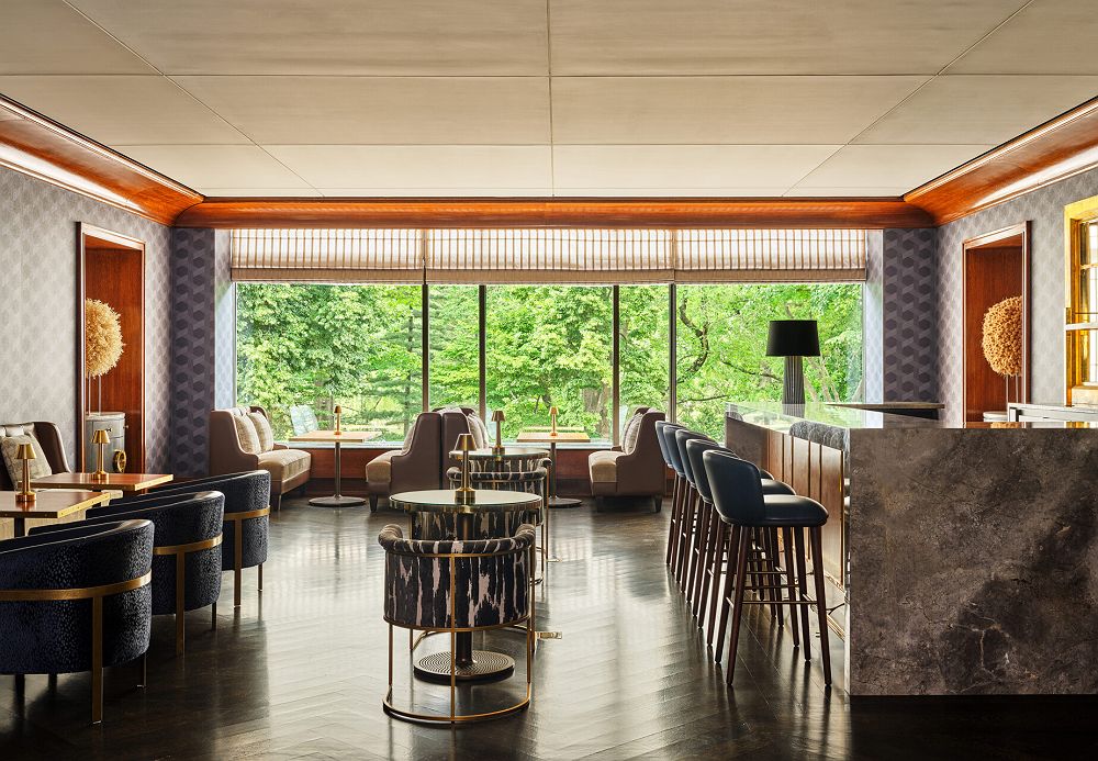 Four Seasons Boston bar