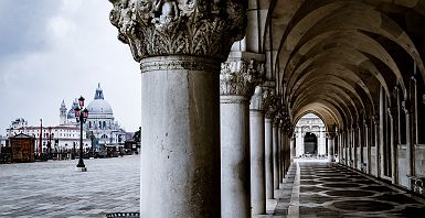 Arcades au palais des Doges de Venise
