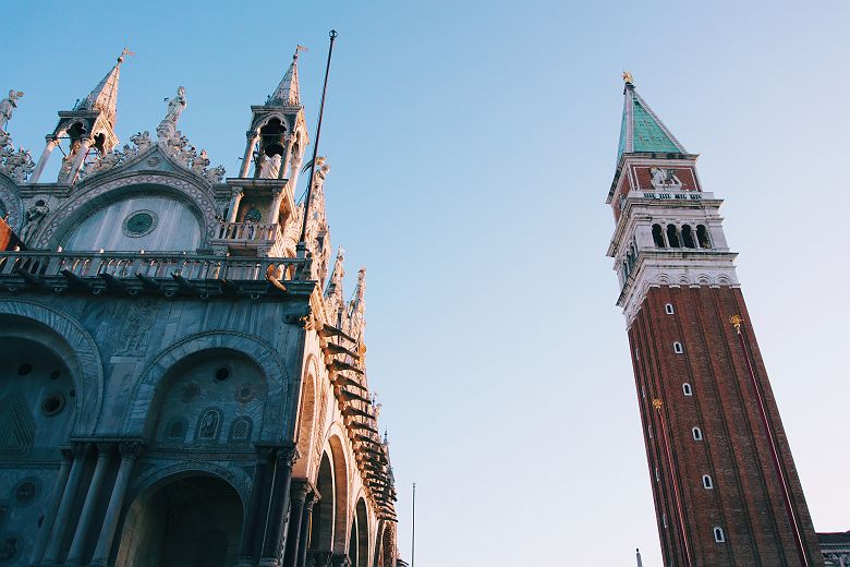 Basilique Saint-Marc et son campanile à Venise