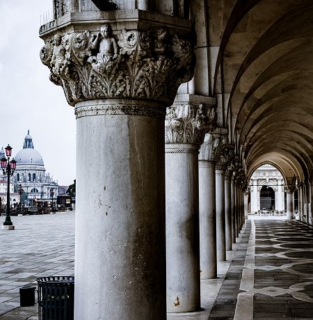 Arcades au palais des Doges de Venise