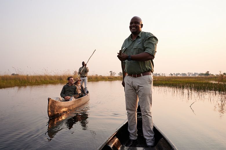 Balade en mokoro depuis le Camp Okavango - Desert & Delta