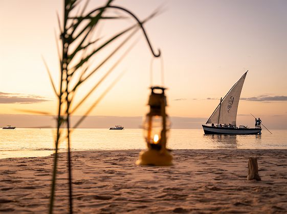 Croisière en Dhow au coucher du soleil depuis l'Azura Benguerra Island