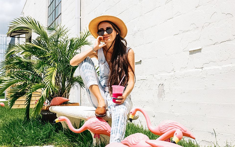 Crédit SPARK - femme flament rose