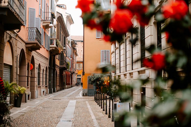 Ruelles et fleurs à Milan