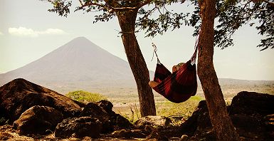 Hamac et volcan - Nicaragua
