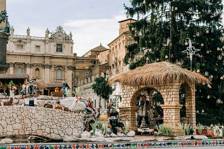 Crèche de noël à la Basilique St Pierre - Vatican, Rome - Italie