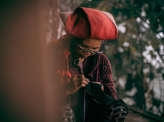 Femme artisan à Lao Cai, Vietnam