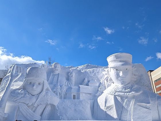 Sculpture Golden Kamuy au festival de la neige à Sapporo - Japon