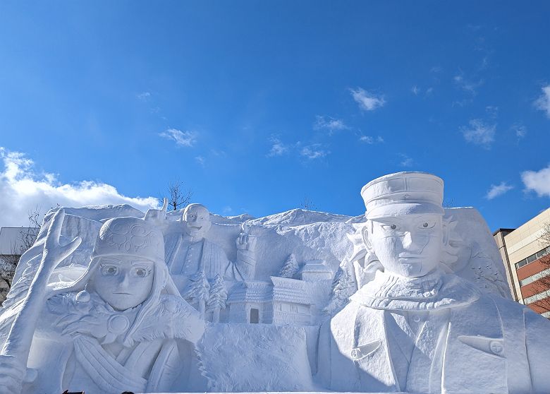 Sculpture Golden Kamuy au festival de la neige à Sapporo - Japon