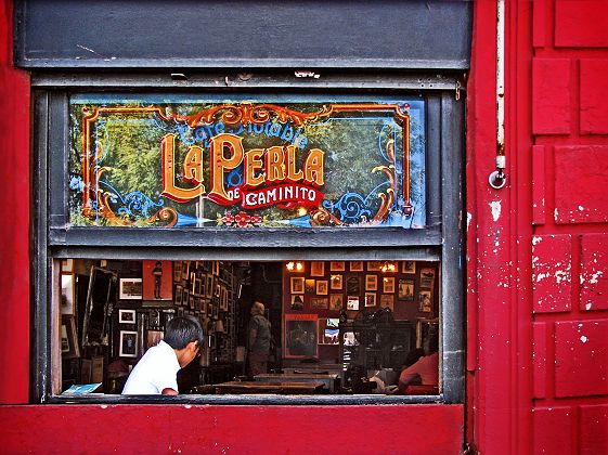 Façade d'un café de Buenos Aires