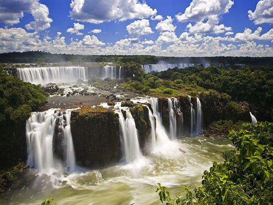 Les chutes d'Iguaçu au Brésil et en Argentine