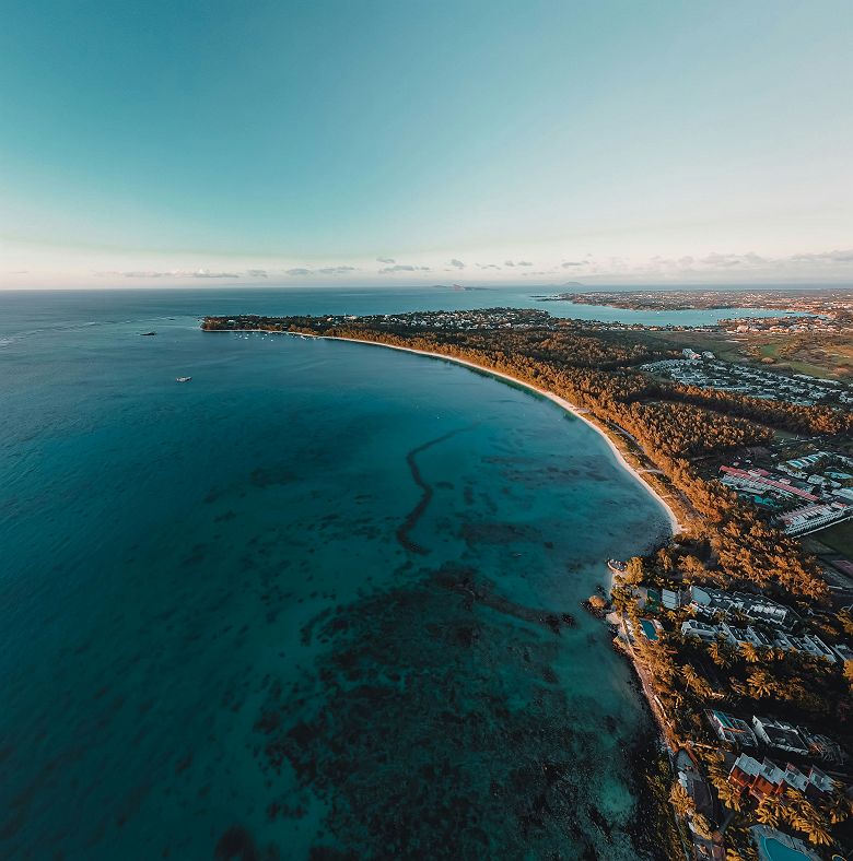 Petite_zone_Grand_Baie_Pano