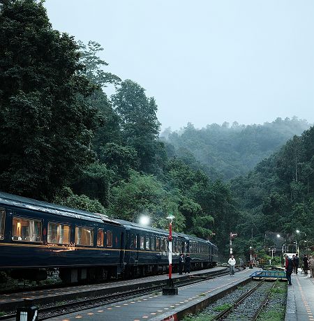 Blue Jasmine - Arrêt dans les montagnes - Thaïlande