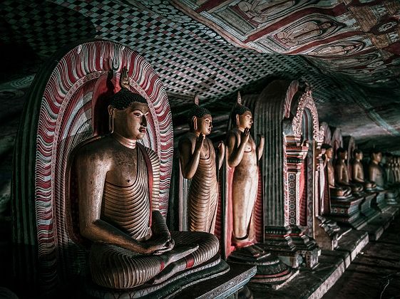 Intérieur du Temple Cave à Dambulla - Sri Lanka