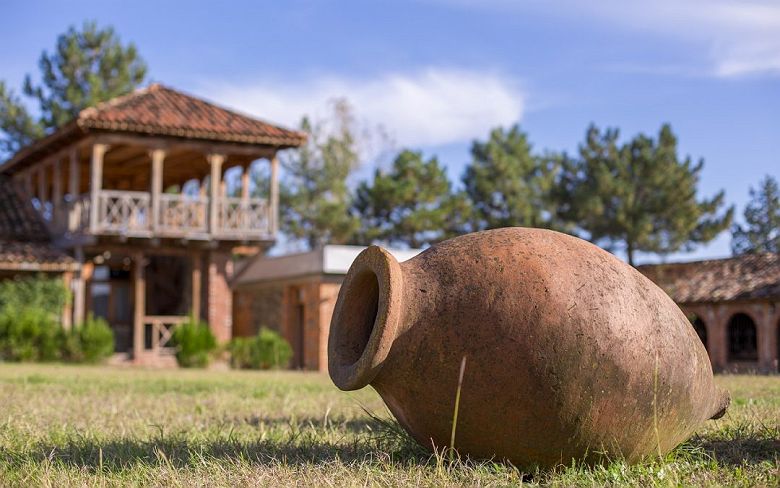 Qvevri (ou kvevri) - Géorgie