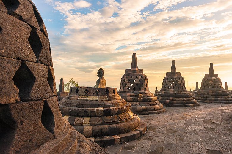 Temple bouddhiste de Borobudur près de Yogyakarta - Indonésie