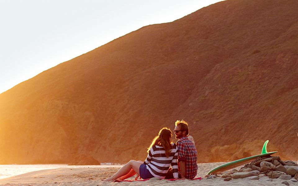 Pfeifer Beach. Model Released. couple plage coucher du soleil