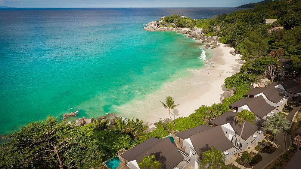 Carana Beach Mahé - vue aérienne hôtel 