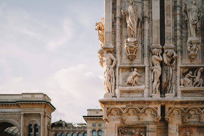 Vue dérobée sur la Galleria Vittorio Emanuele II depuis le Duomo 