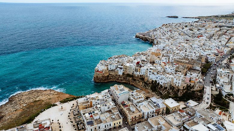 vue aerienne polignano a mare
