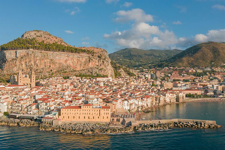 vue aerienne de cefalu
