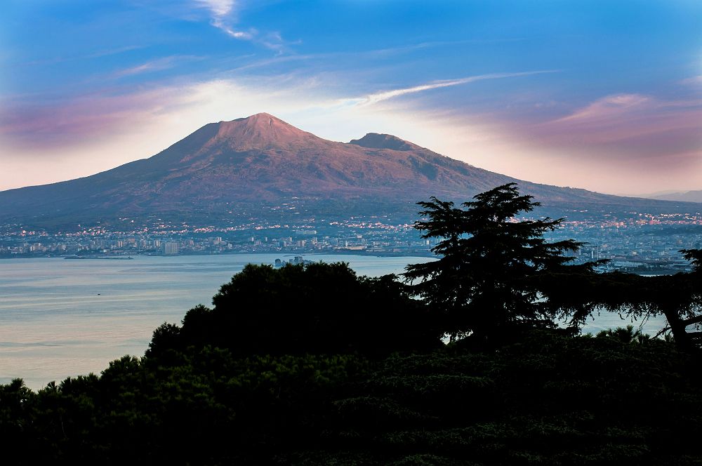 vue lointaine de naples