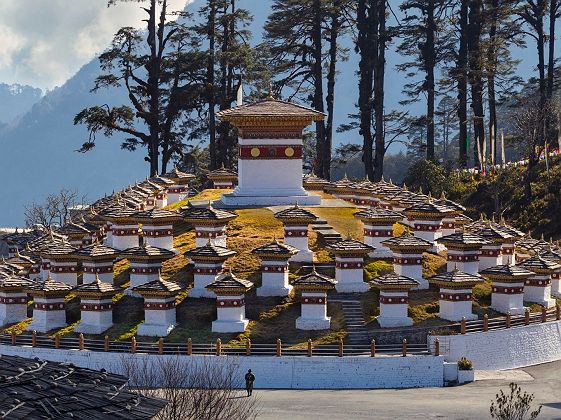 Chortens au col de Dochula - Bhoutan